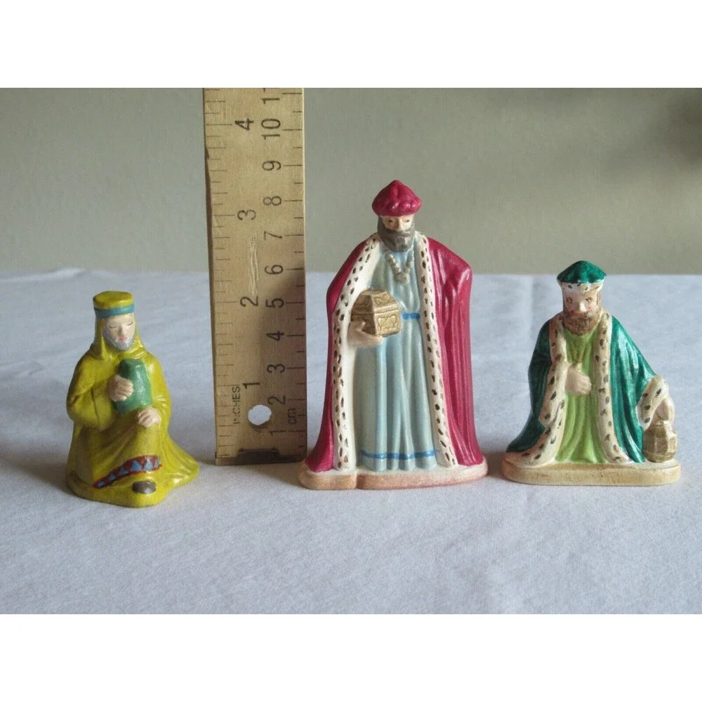 Vintage Ceramic/Plaster 10 Nativity Scene Figures 1Chip 0.75